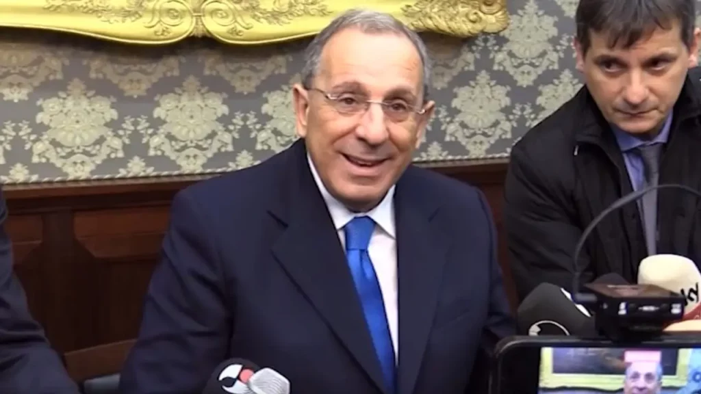 Di Bari governatore Campania, il prefetto di Napoli al centro del dibattito politico