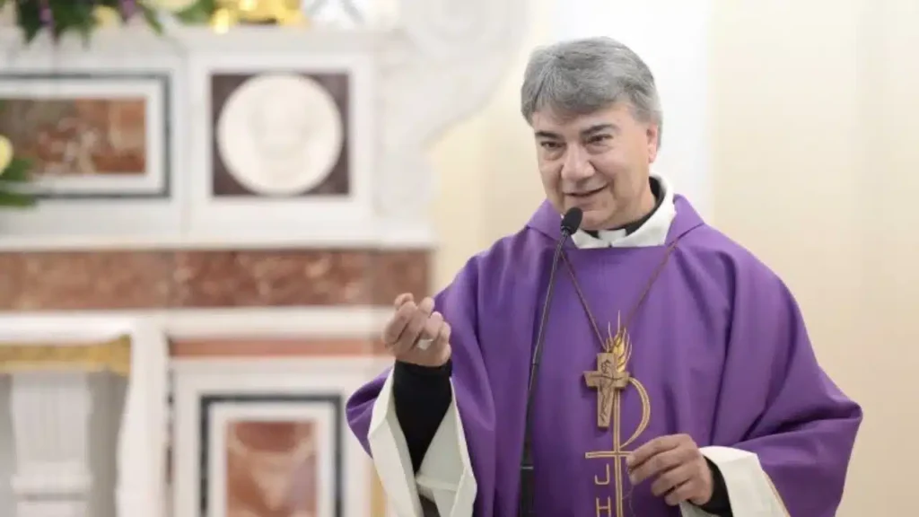 Premio cardinale Giordano a Napoli con l'arcivescovo Domenico Battaglia