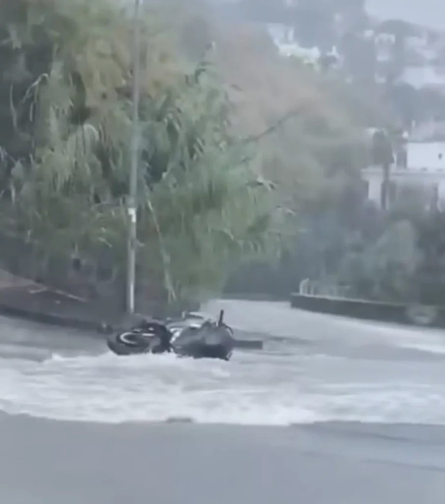 Strade allagate a Forio d’Ischia