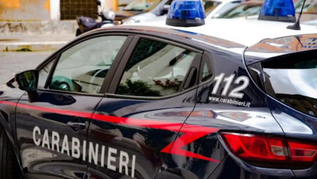 49enne in escandescenze Napoli