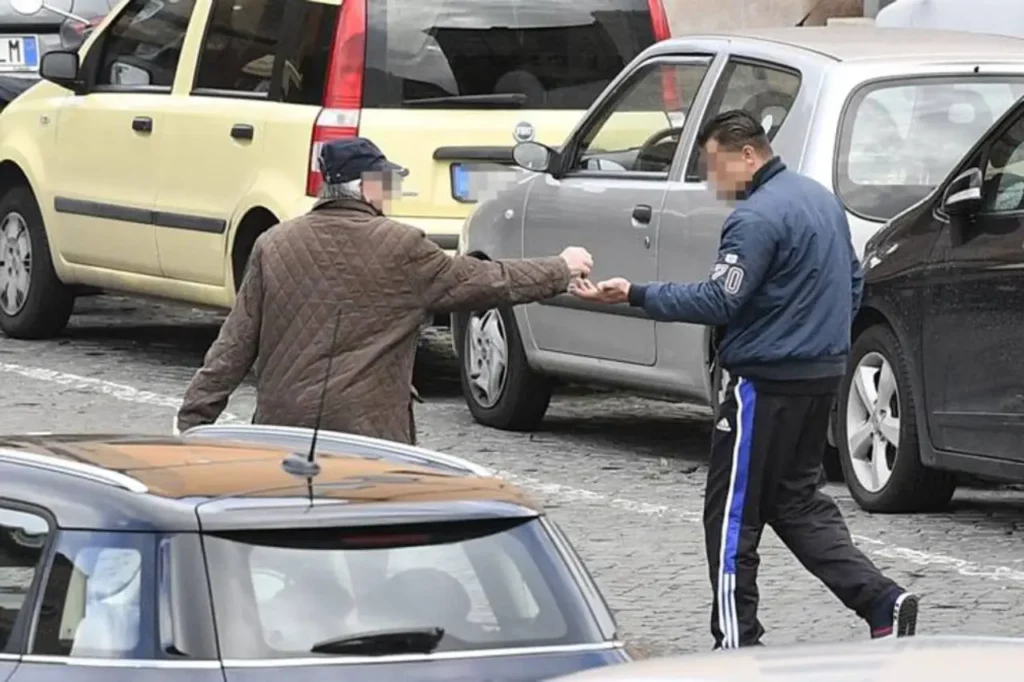 parcheggiatore abusivo