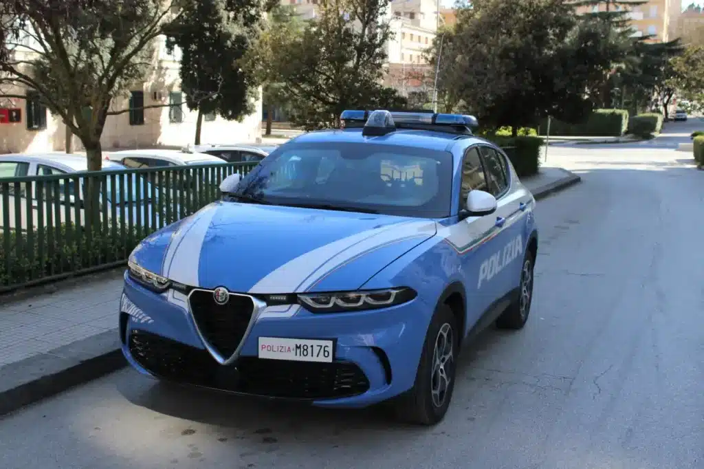 auto della polizia