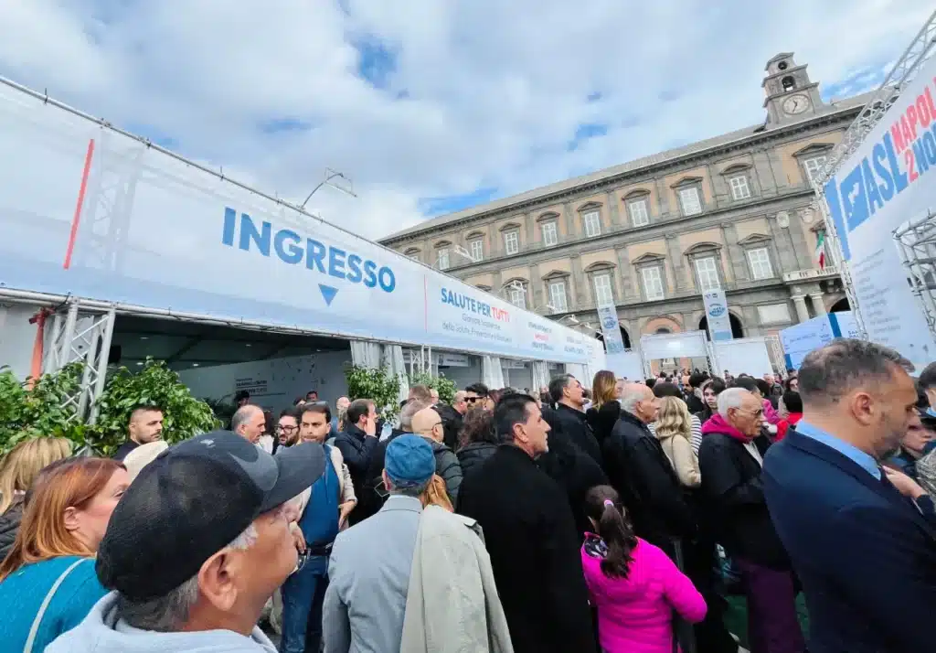 Villaggio della Salute a Piazza del Plebiscito a Napoli