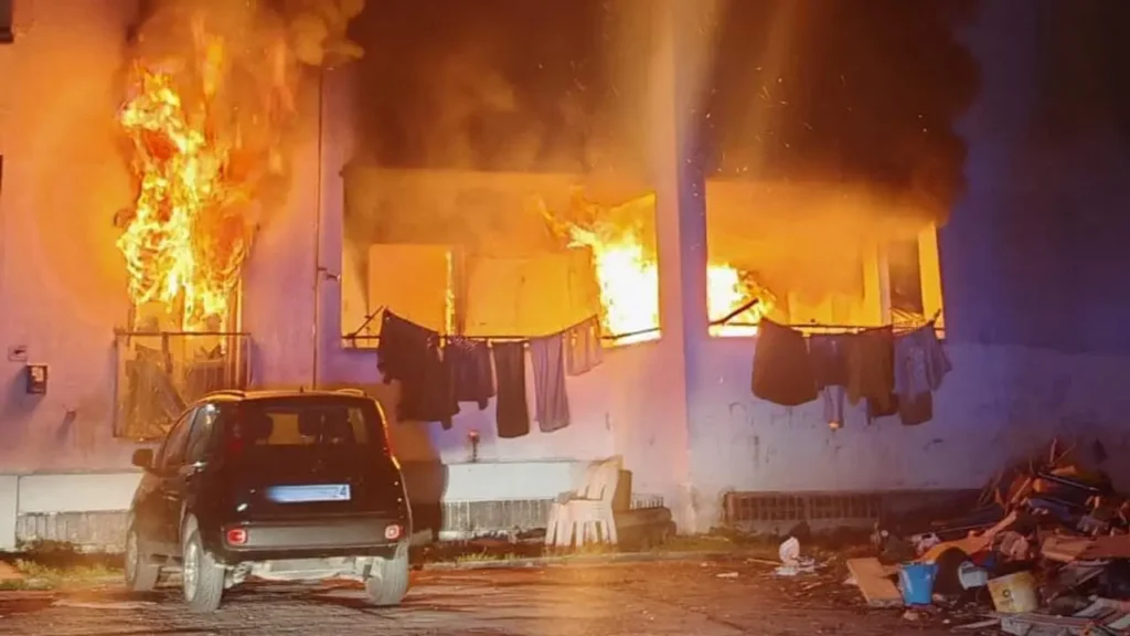 Nola incendio appartamento