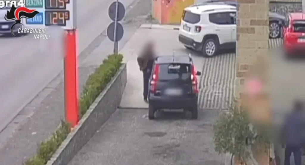 Somma Vesuviana aggressione ex compagno