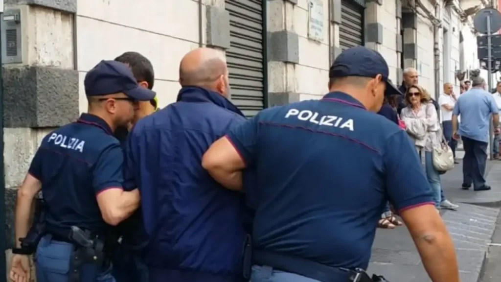 Polizia arresta un uomo