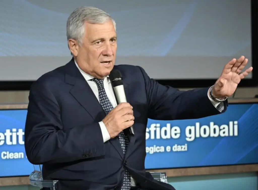 Tajani Napoli