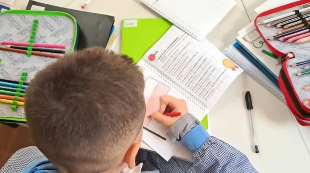 scuola nega iscrizione disabile Napoli
