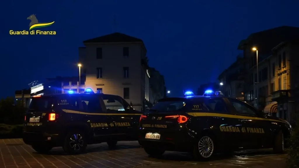 Guardia di Finanza di notte