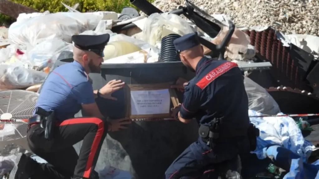 Carabinieri alle prese con un sequestro nella Terra dei Fuochi a Pinetamare