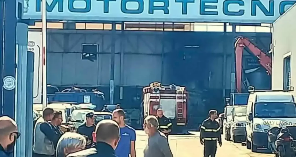 l'officina dove è avvenuta l'esplosione