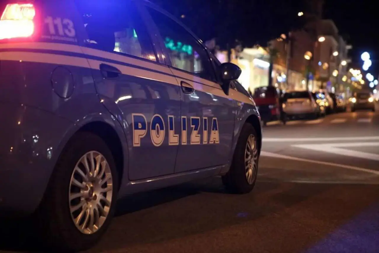 Agguato a San Giovanni a Teduccio: padre e due figli feriti a colpi di pistola, Napoli sotto shock