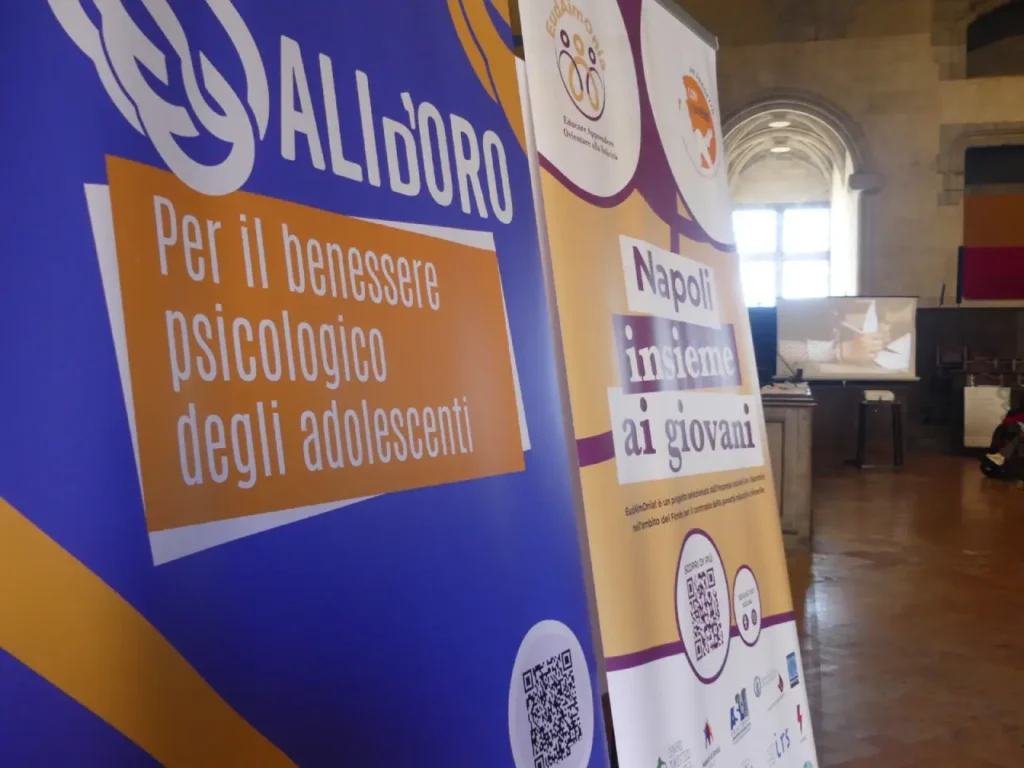 progetti adolescenza Napoli