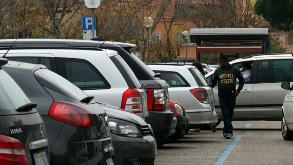 parcheggiatori abusivi
