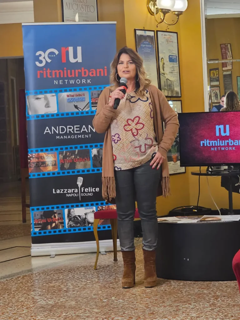 Salotto Cult RitmiUrbani Network con Monica Sarnelli