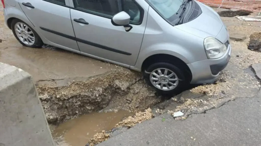 Voragine Via Appia Melito Giugliano