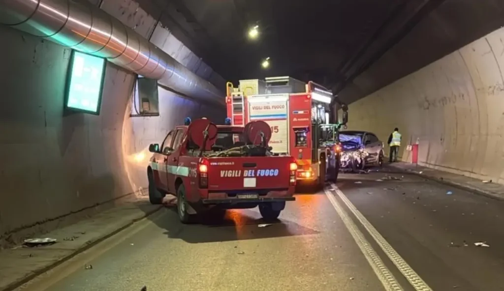 incidente galleria Reggia Caserta