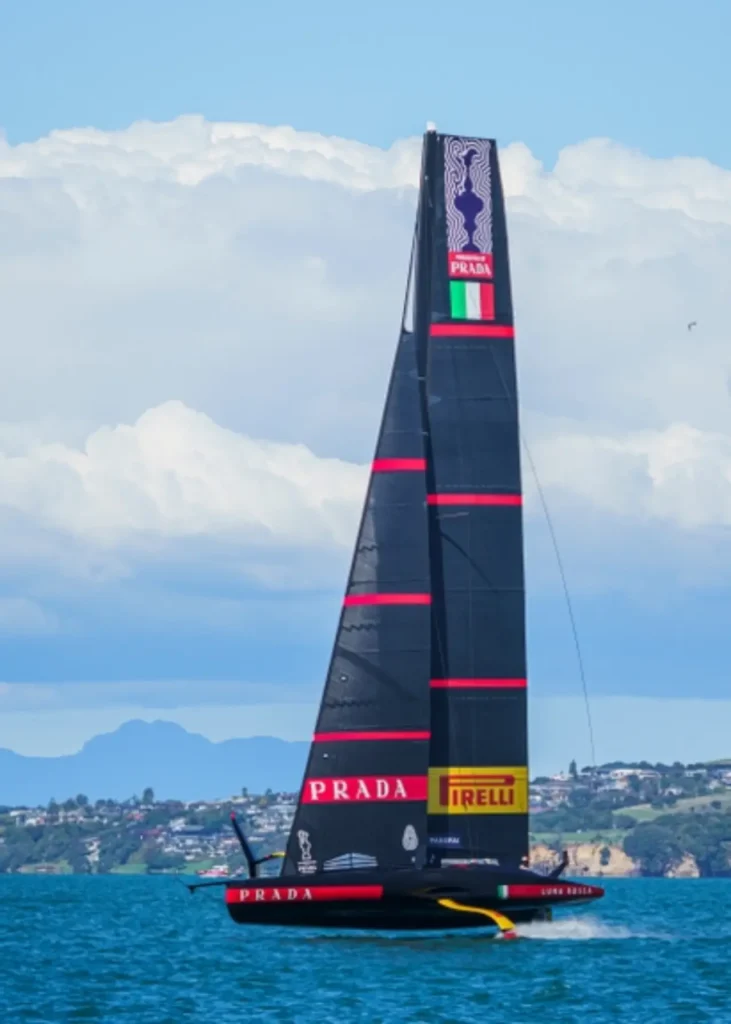 Luna Rossa Prada Pirelli