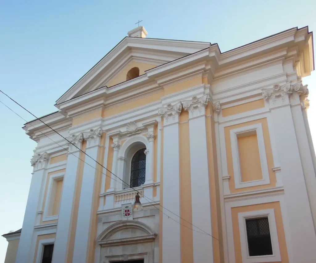prete condannato Aversa Diocesi