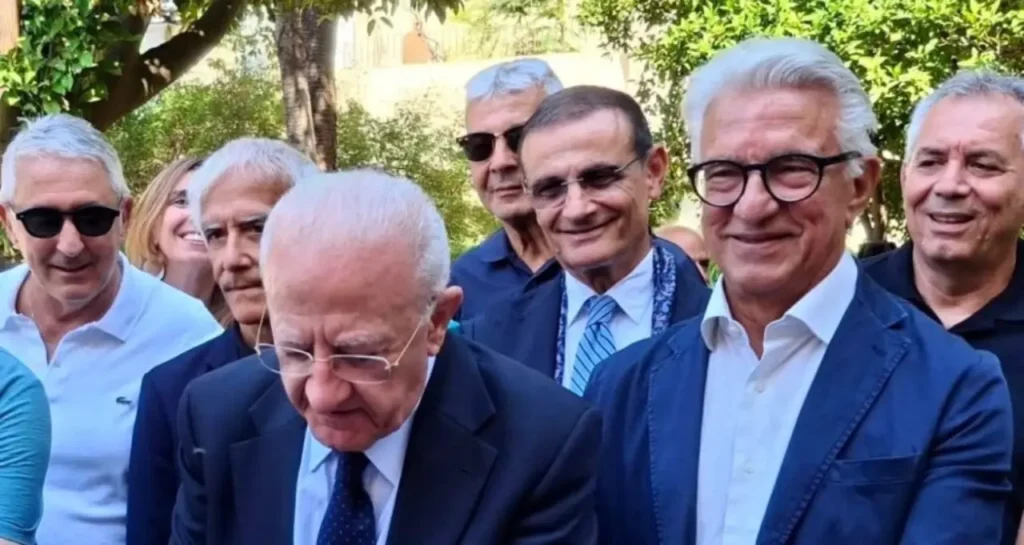dimissioni Enzo Napoli