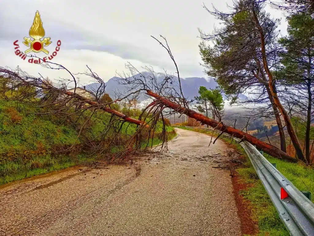 maltempo Avellino Vigili del Fuoco