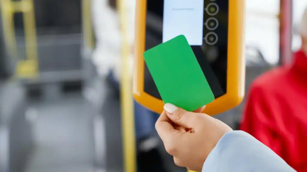 biglietti bus pagamento - immagine di repertorio