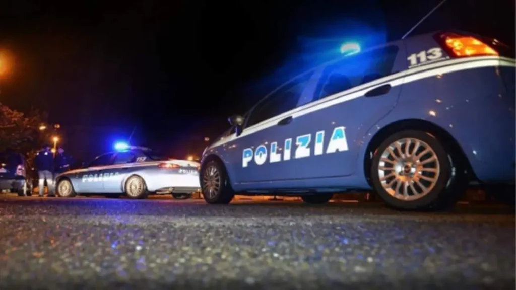 Auto polizia di notte