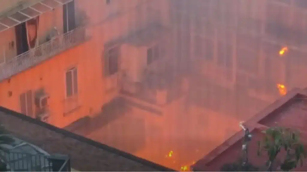 Incendio al Teatro Sannazaro