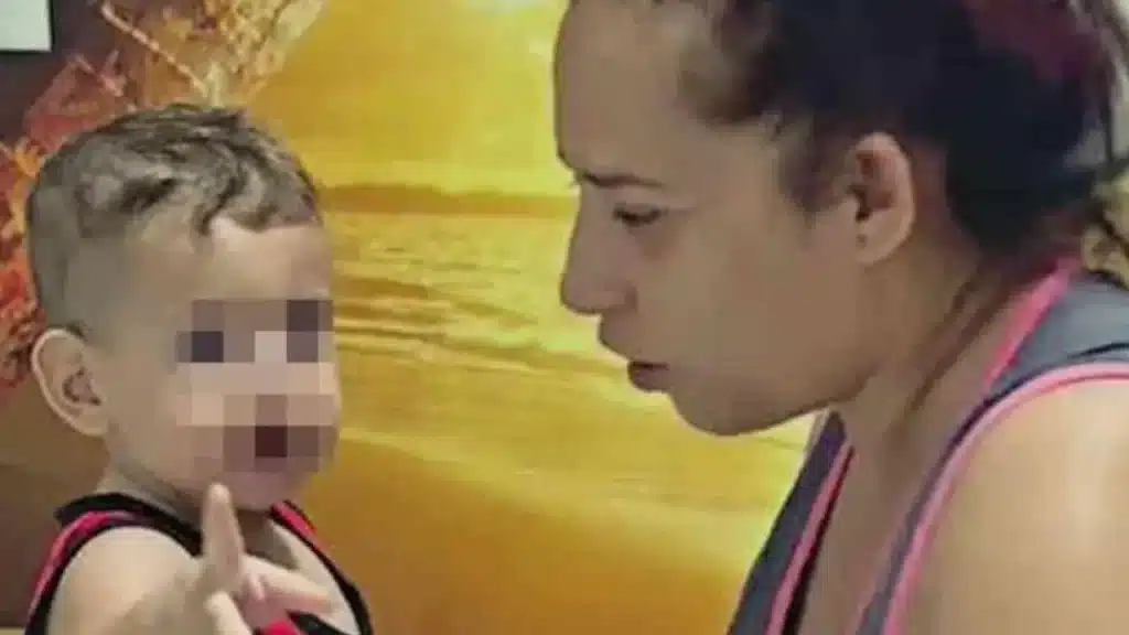 La mamma Patrizia con il bambino.