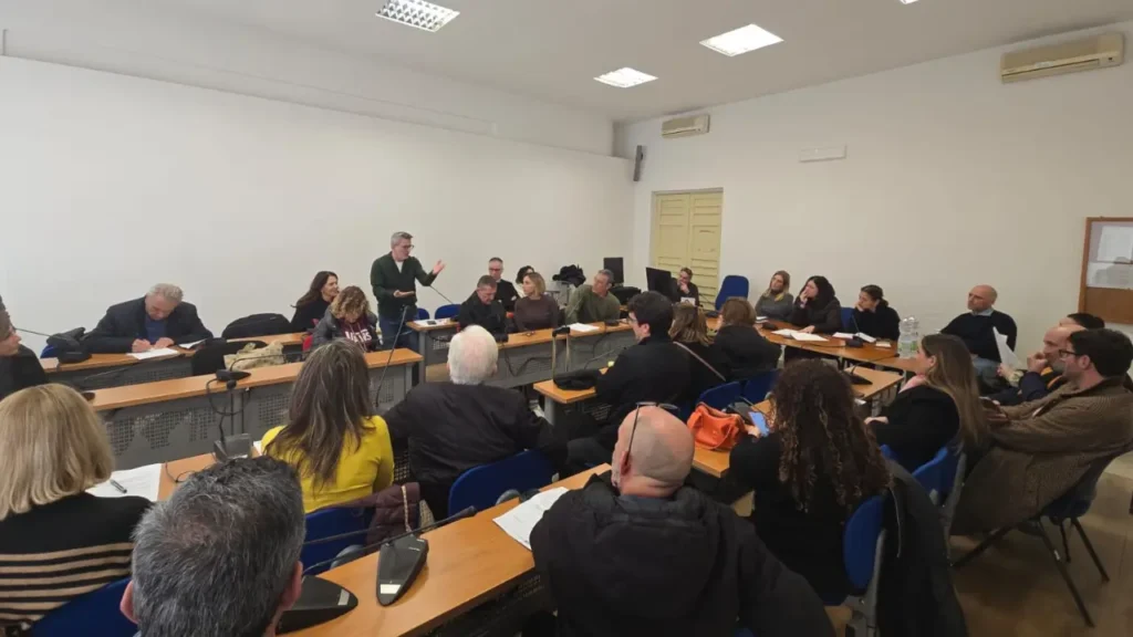 Incendio Teatro Sannazaro: incontro in Prima Municipalità tra Istituzioni e residenti