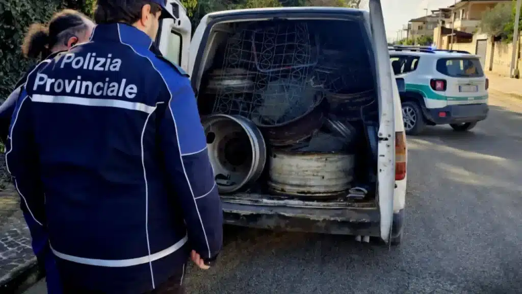 Furgone sequestrato dalla Polizia Provinciale