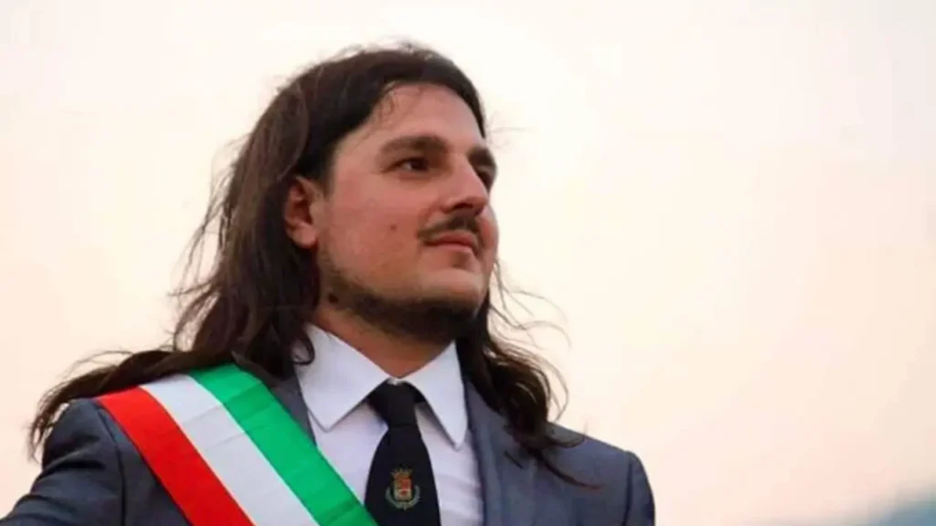 Sindaco di Bacoli Josi Gerardo Della Ragione