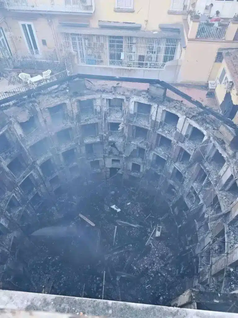 Incendio Teatro Sannazaro