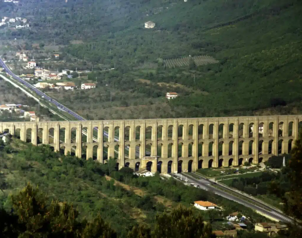 Acquedotto Carolino e Sorgenti del Fizzo