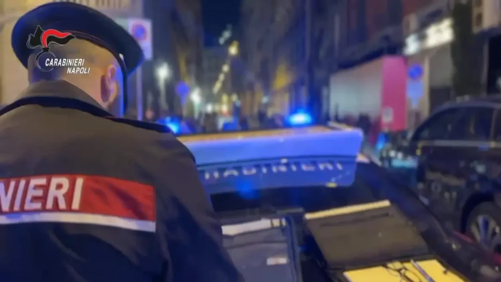 controlli dei carabinieri a Napoli