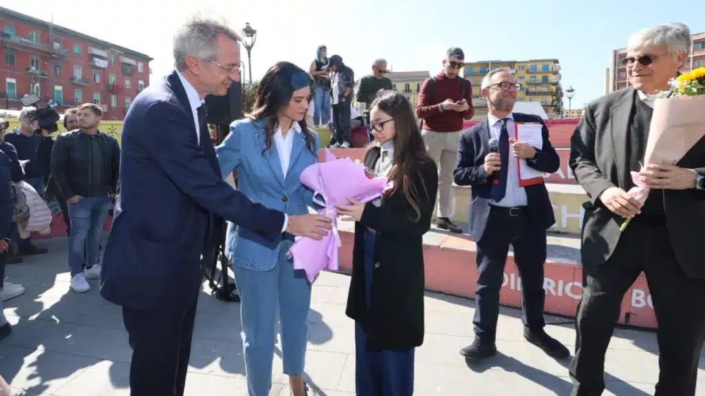 Noemi Staiano, inaugurato murales Piazza Nazionale