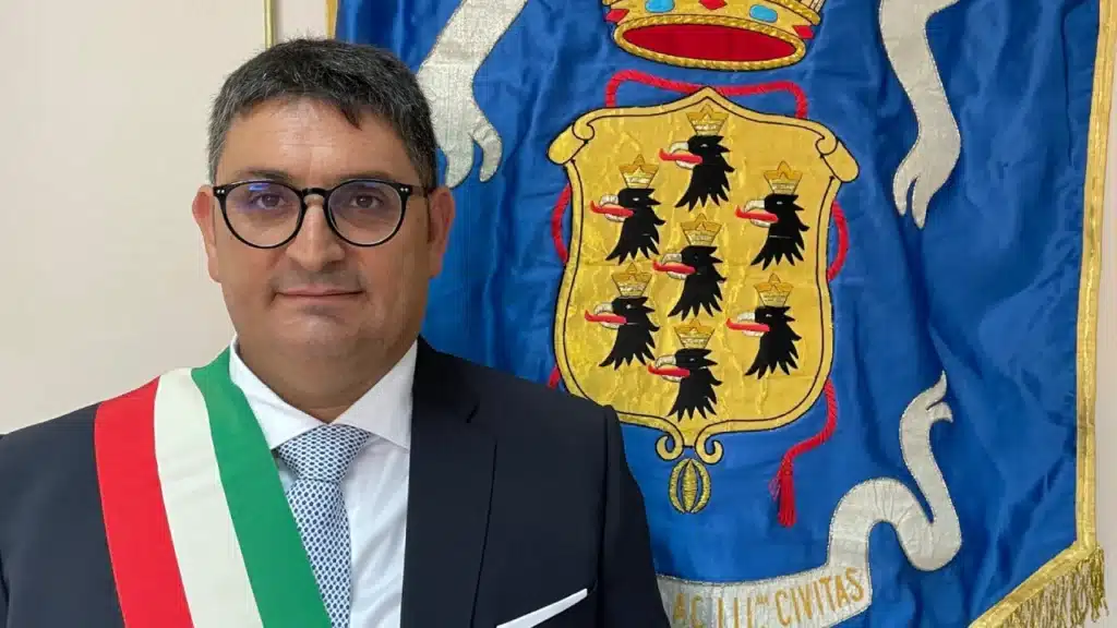 Il sindaco Luigi Manzoni
