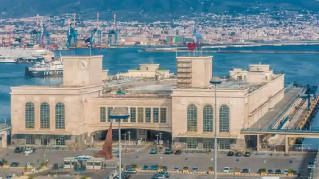 Stazione Marittima di Napoli.