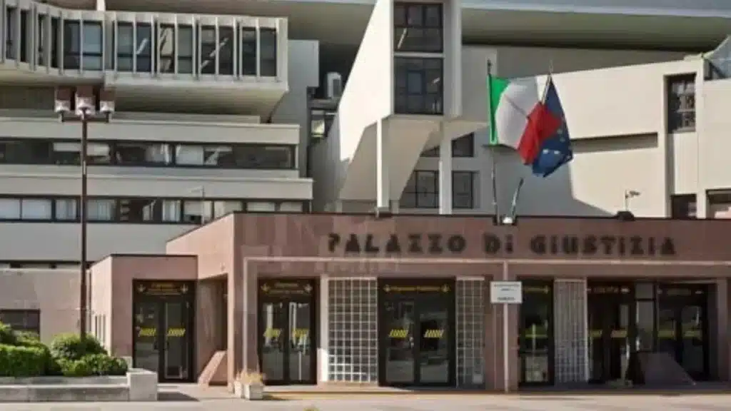Palazzo di Giustizia a Napoli.