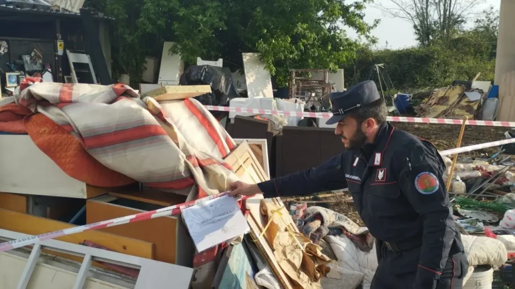 Discarica abusiva sequestrata a Caserta in prossimità della SS700.