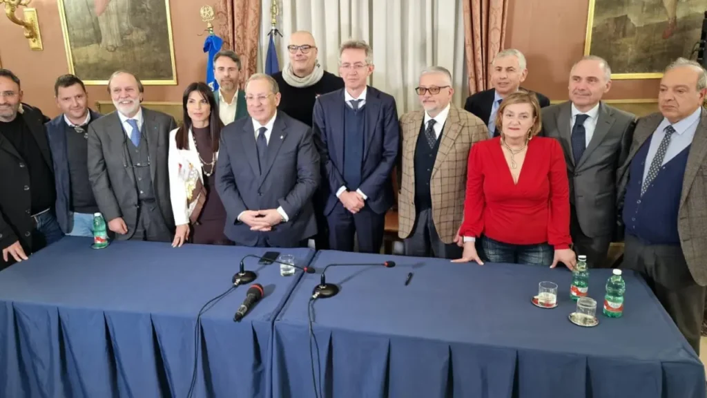 La firma del Protocollo di Legalità per Bagnoli in Prefettura a Napoli.