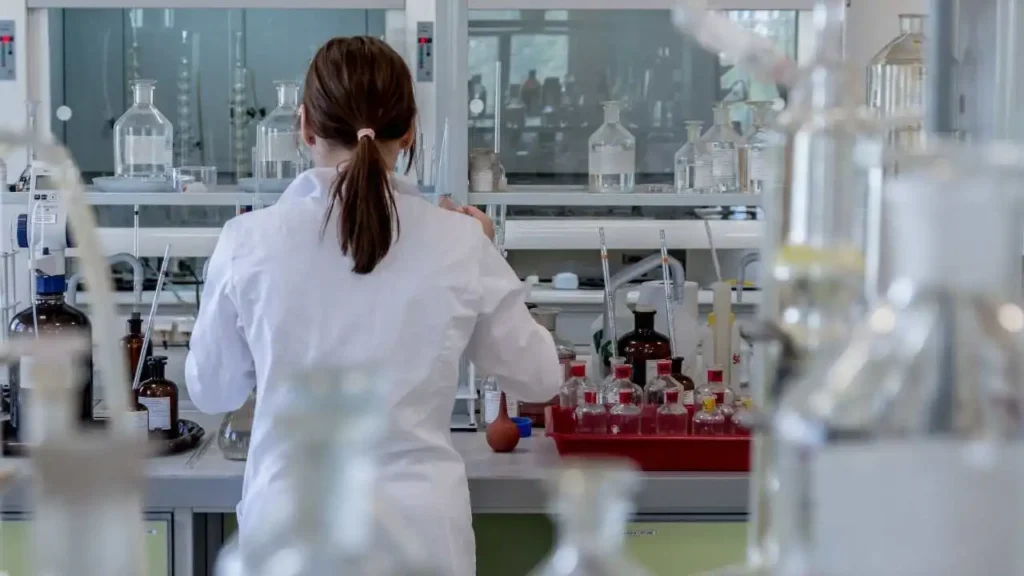 Medico laboratorio