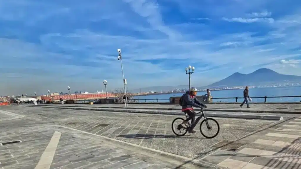 Lungomare di Napoli, Velia Cammarano