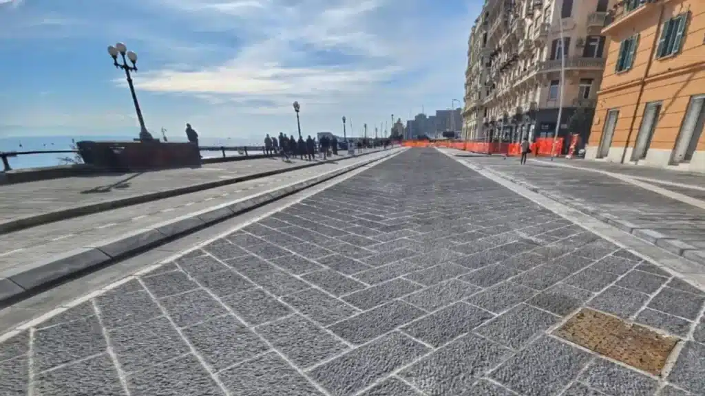 Lungomare di Napoli, Velia Cammarano