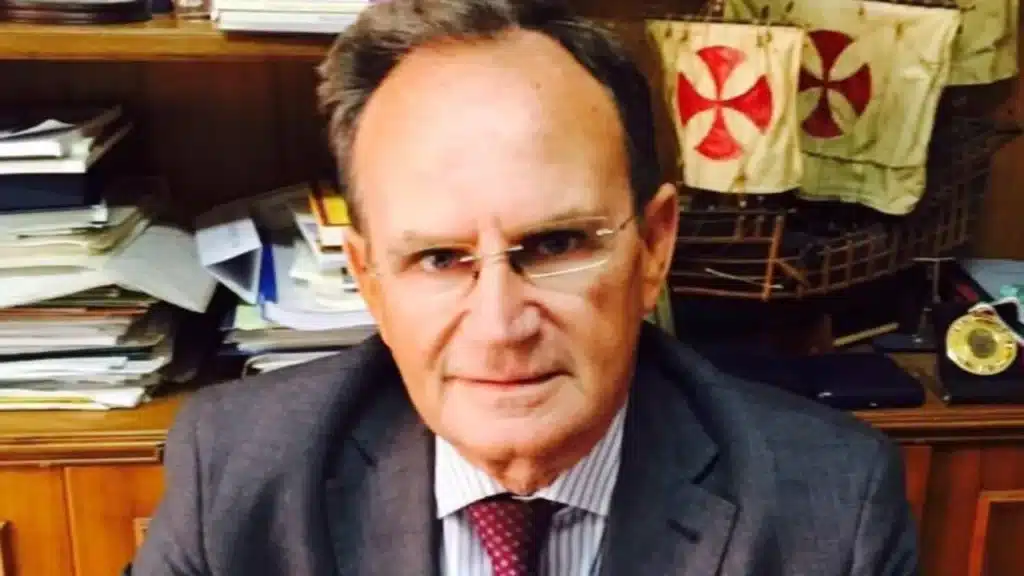 Luciano Schifone, dal suo profilo Facebook ufficiale