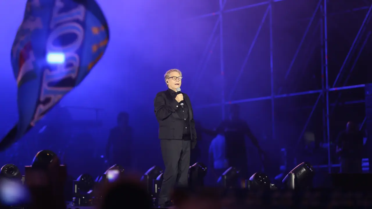 “Nino 7.0: 70 anni, una città, una voce”, Nino D’Angelo il 21 giugno 2027 allo Stadio Maradona di Napoli