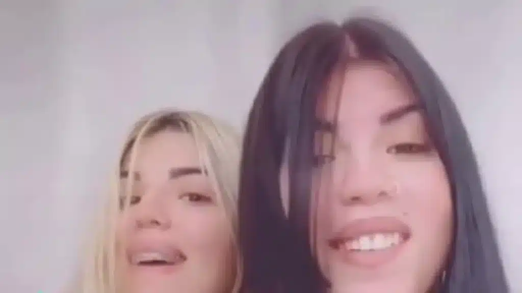 Le gemelle Aurora e Sara Esposito