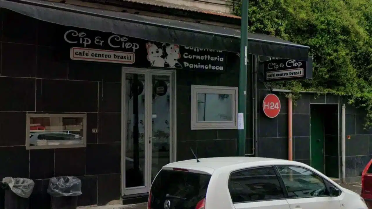 Napoli, la cornetteria Cip&Ciop chiusa da Asl e carabinieri: irregolarità alimentari e lavoratori a nero nel bar più famoso di TikTok