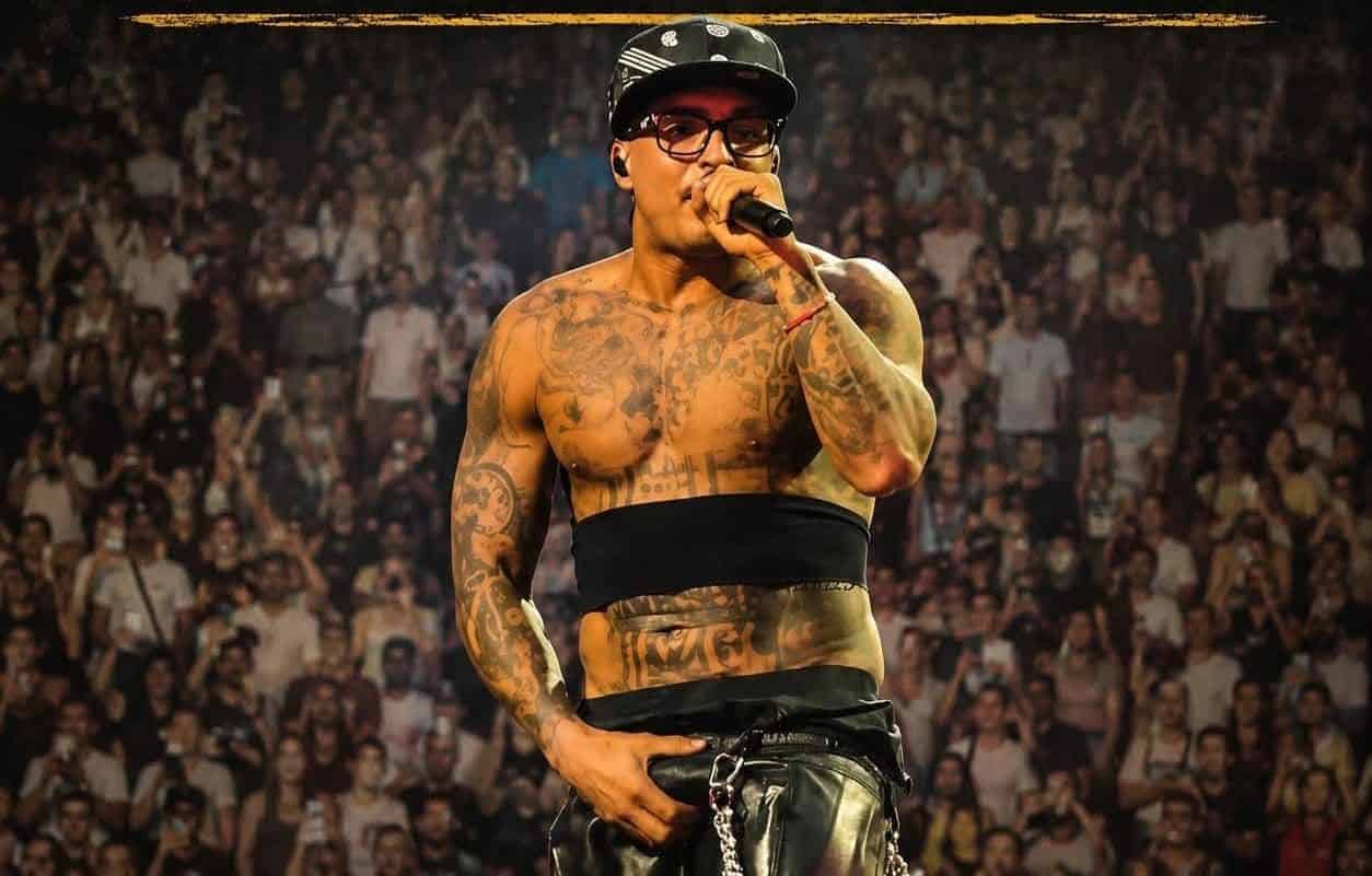 Geolier lancia i concerti tutti napoletani del 2027 e nel frattempo continua il suo incredibile tour