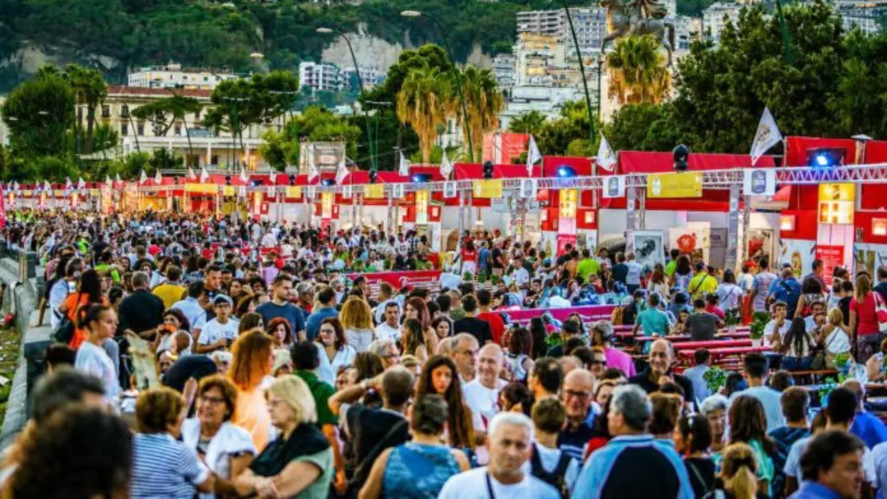 “Coca Cola Pizza Village”, a Pozzuoli prosegue la grande manifestazione gastronomica con numerosi eventi artistici